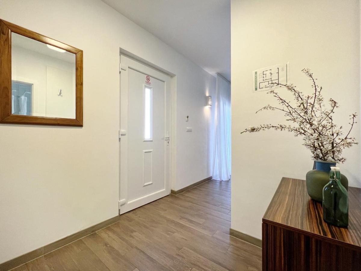 Apartments Teodora Maria Novigrad  Ngoại thất bức ảnh