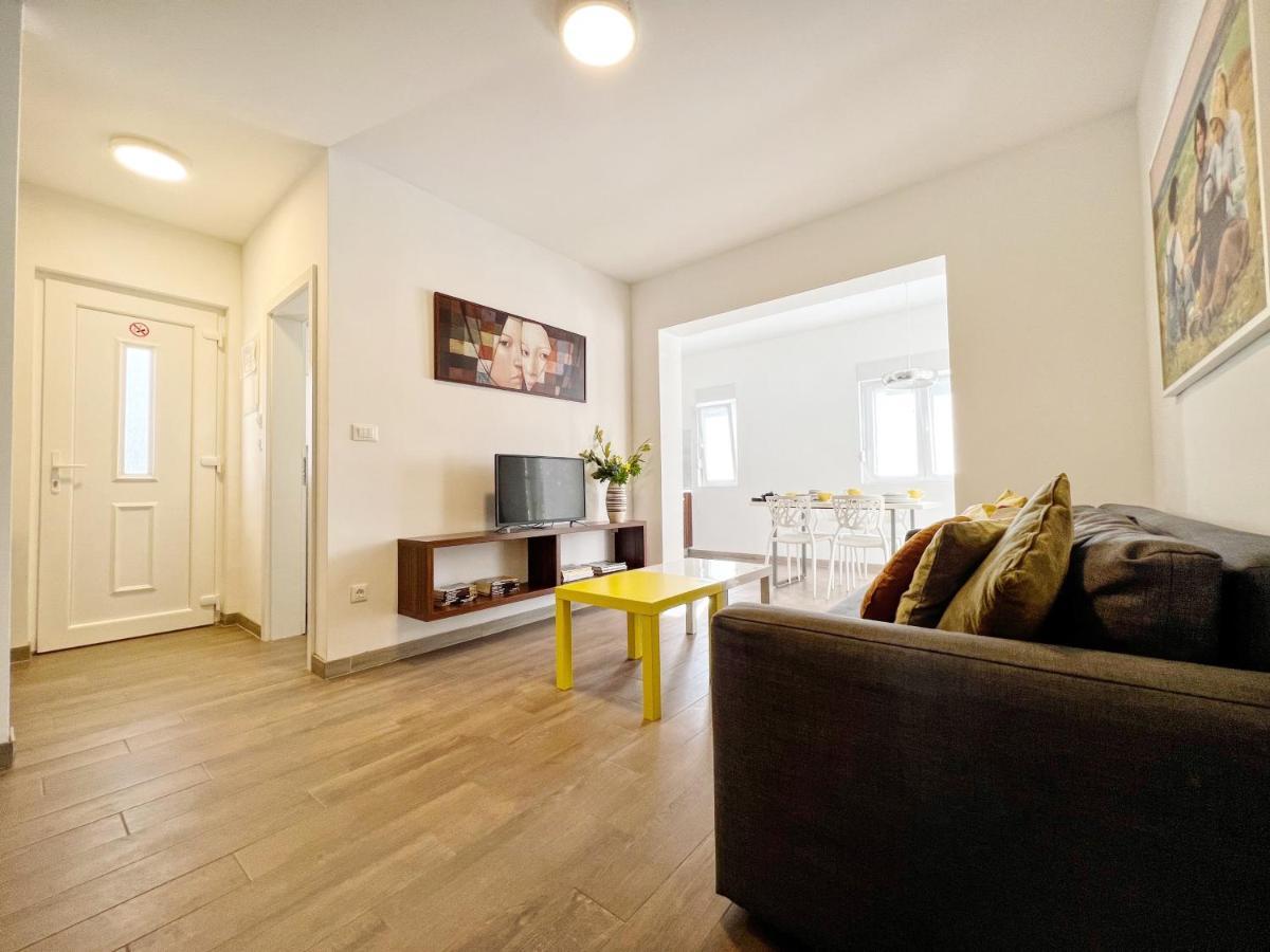 Apartments Teodora Maria Novigrad  Ngoại thất bức ảnh