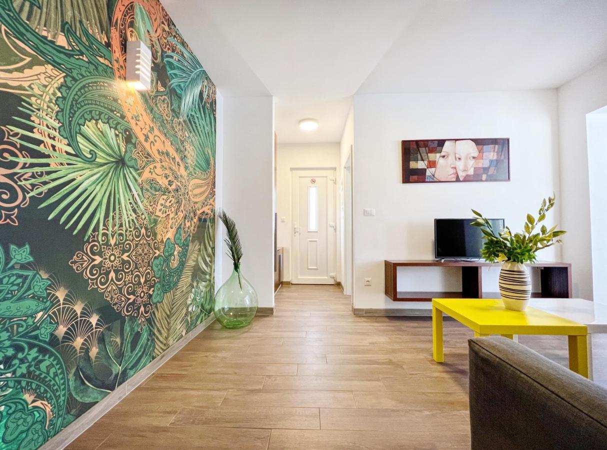 Apartments Teodora Maria Novigrad  Ngoại thất bức ảnh
